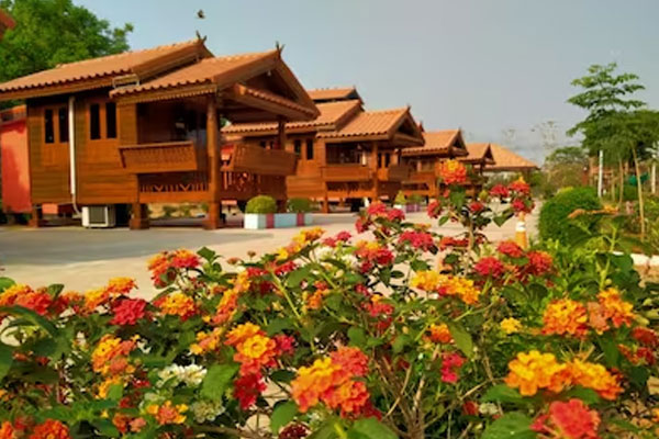 ที่พักและร้านอาหาร